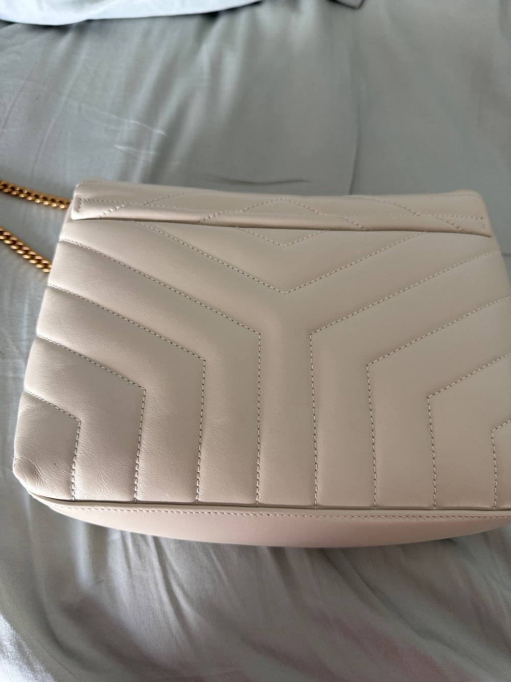 Saint Laurent Cream Quilted Leather Shoulder Bag with Gold YSL Hardware - Picture 3 of 5